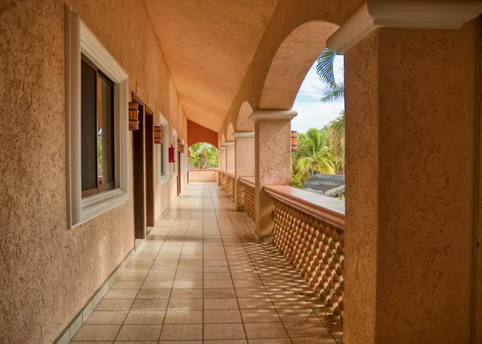 Los Barriles Hotel